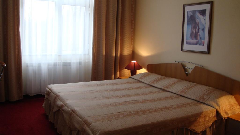 Balneohotel Lyulyatsi Vrabcite Szoba fotó
